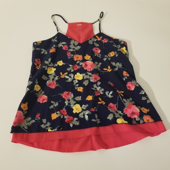 Tops - 🕶️ Floral Tank Top Size Extra Small